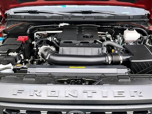 Used 2024 Nissan Frontier PRO-4X w/ Pro Convenience Package image 9