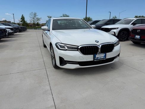 Used 2021 BMW 530e xDrive AWD/4WD image 2