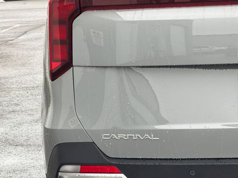 New 2026 Kia Carnival SX image 7