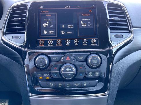 Used 2022 Jeep Grand Cherokee Laredo X AWD/4WD image 52