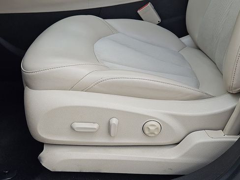 Used 2019 Buick Envision Preferred FWD image 18