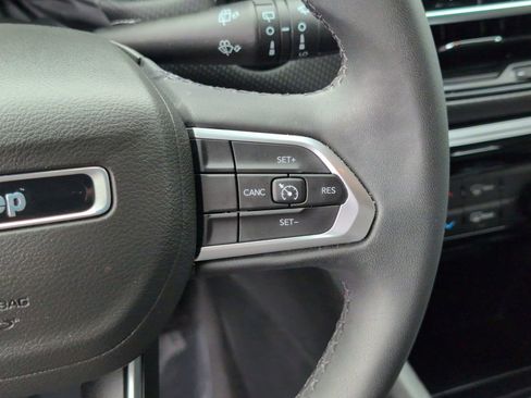 Certified 2022 Jeep Compass Altitude image 18