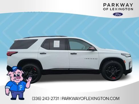Used 2023 Chevrolet Traverse Premier w/ Redline Edition FWD image 6