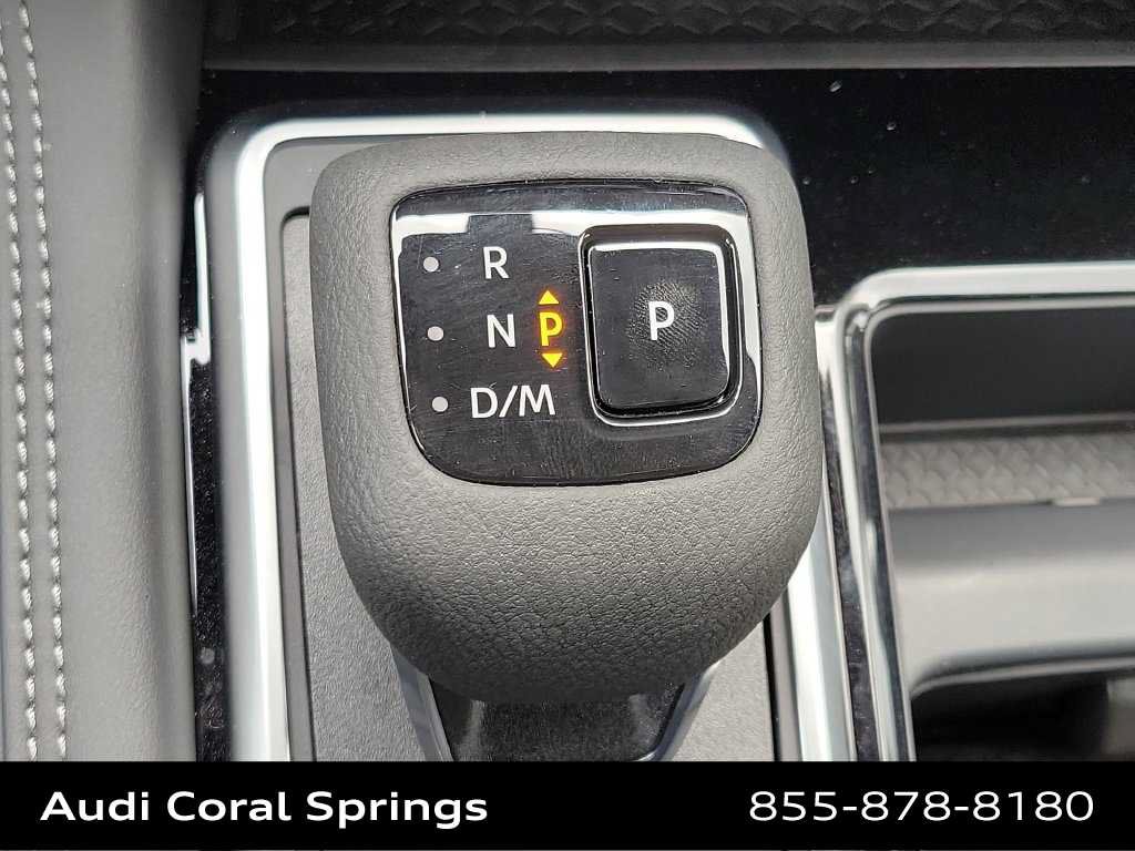 Used 2026 Nissan Pathfinder Platinum FWD image 25