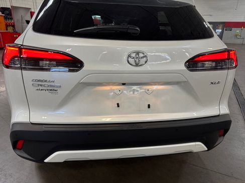 Certified 2026 Toyota Corolla Cross XLE w/ Convenience Package FWD image 25