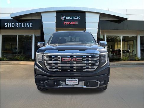 Used 2025 GMC Sierra 1500 Denali AWD/4WD image 10