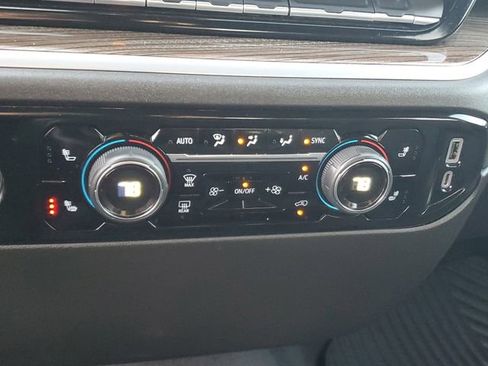 Used 2022 Chevrolet Silverado 1500 RST image 25