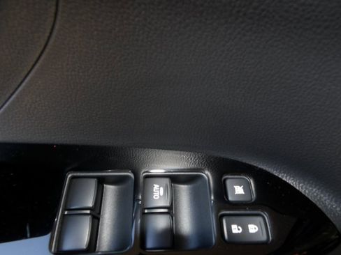 New 2026 Mitsubishi Eclipse Cross LE image 17