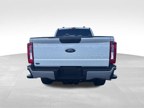 Used 2025 Ford F250 XLT w/ Snow Plow Prep Package AWD/4WD image 4