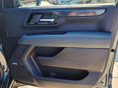 New 2026 GMC Yukon AT4 image 40