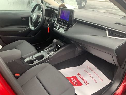 Used 2025 Toyota Corolla LE image 19