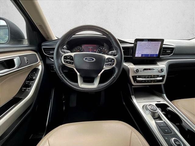 Used 2020 Ford Explorer XLT w/ Equipment Group 202A AWD/4WD image 5