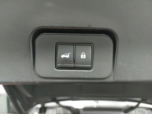 Used 2023 Nissan Rogue SV w/ SV Premium B Package image 13