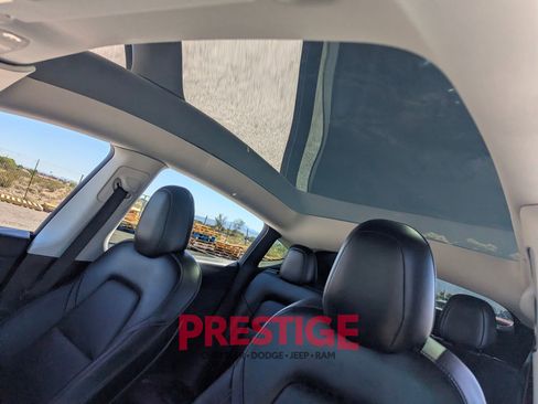 Used 2020 Tesla Model Y Long Range AWD/4WD image 29