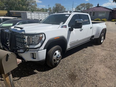 Used 2023 GMC Sierra 3500 Denali w/ Denali Ultimate Package AWD/4WD image 1