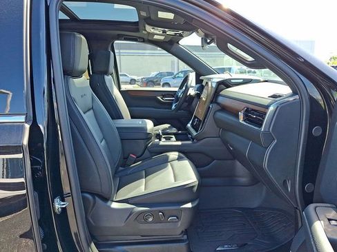 Certified 2026 GMC Yukon XL Denali w/ Sun & Power Step Package AWD/4WD image 28