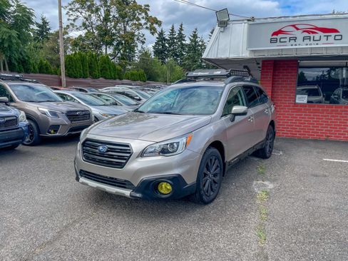 Used 2017 Subaru Outback 3.6R Limited AWD/4WD image 1