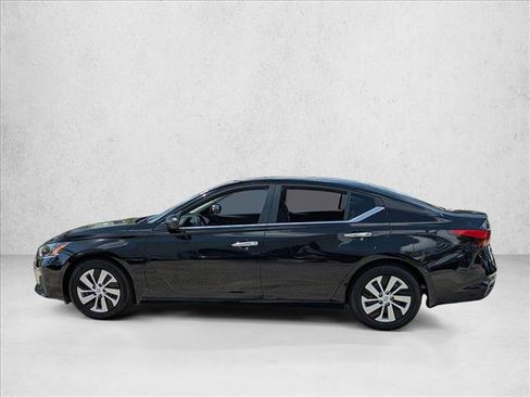 Certified 2025 Nissan Altima 2.5 S image 9