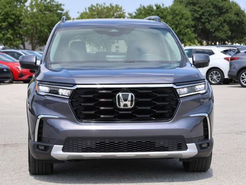 Used 2024 Honda Pilot Elite image 2