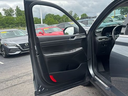 Used 2024 Hyundai Palisade Limited image 11