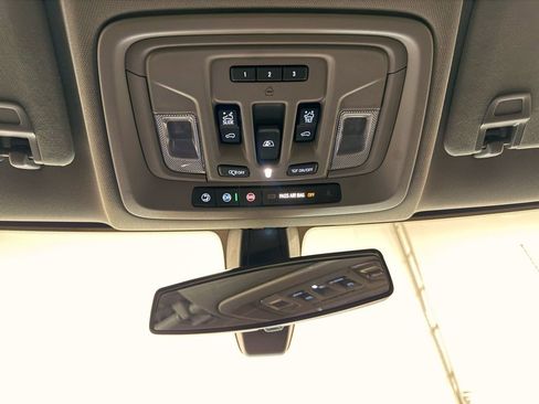 Used 2020 Chevrolet Silverado 1500 LT Trail Boss w/ Midnight Edition image 21