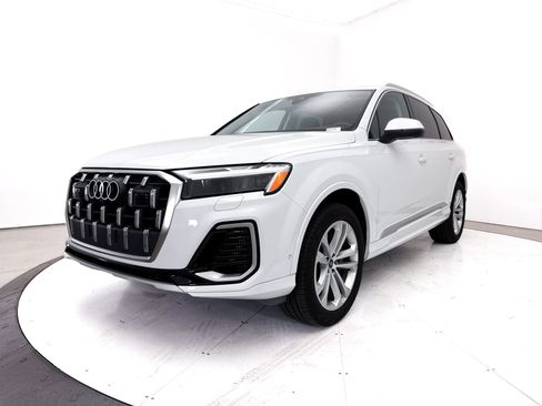 Used 2025 Audi Q7 3.0T Premium Plus AWD/4WD image 17
