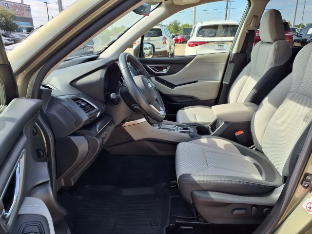 Used 2019 Subaru Forester Premium AWD/4WD image 7