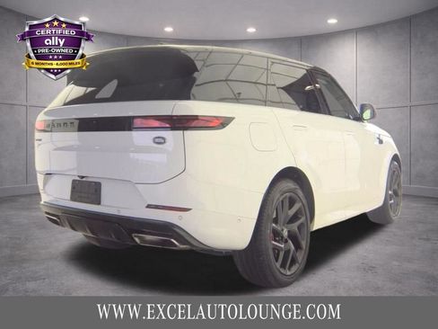 Used 2023 Land Rover Range Rover Sport SE Dynamic image 5