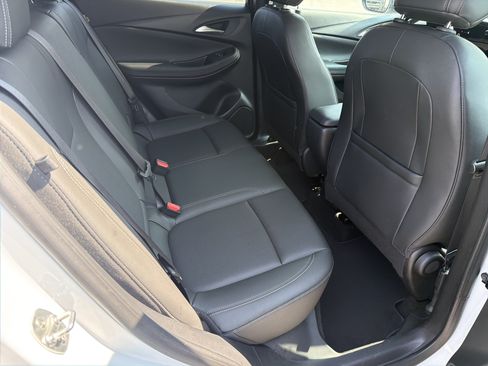 Used 2024 Buick Encore GX Sport Touring FWD image 26