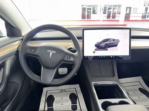 Used 2023 Tesla Model 3 Performance image 16