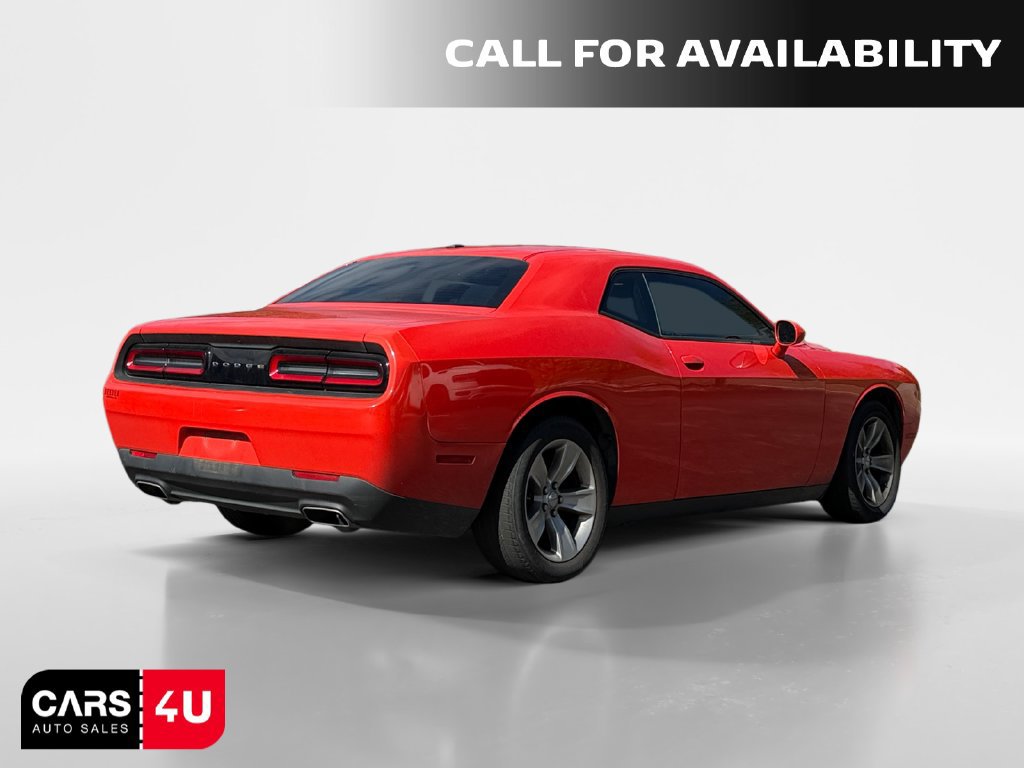 Used 2017 Dodge Challenger SXT RWD image 7