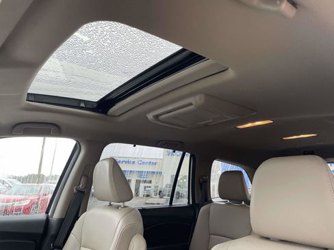 Used 2018 Honda Pilot Touring image 15
