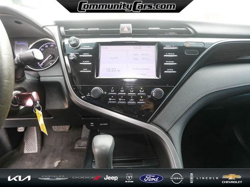Used 2019 Toyota Camry LE image 16