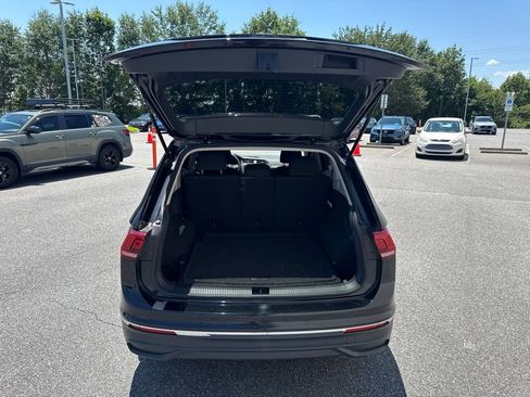 Certified 2022 Volkswagen Tiguan S AWD/4WD image 10