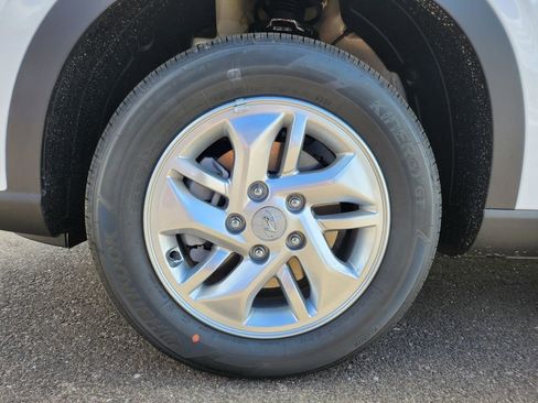 New 2026 Hyundai Venue SE image 29