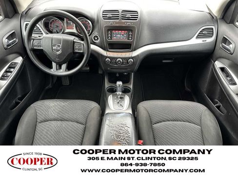 Used 2020 Dodge Journey SE image 21