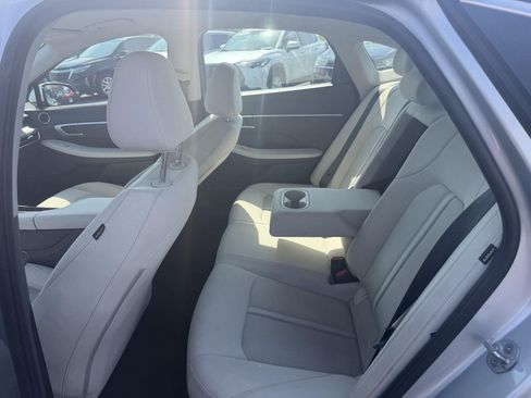 Used 2025 Hyundai Sonata SEL FWD image 15