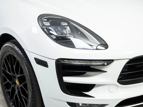 Used 2018 Porsche Macan GTS AWD/4WD image 33