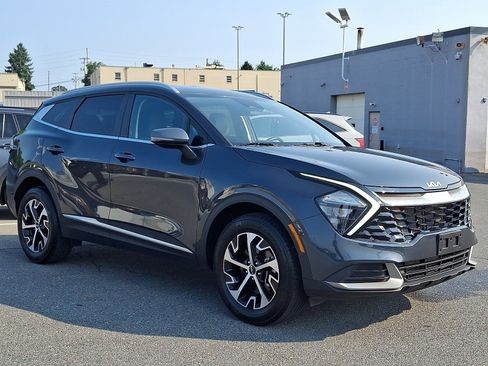 Used 2023 Kia Sportage EX AWD/4WD image 3