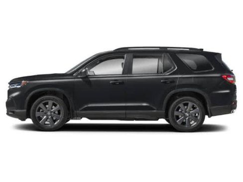 Used 2025 Honda Pilot Sport image 3