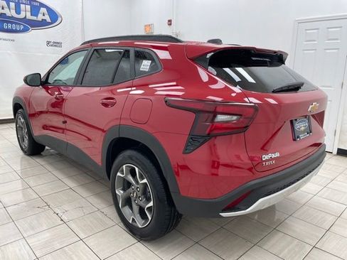 New 2026 Chevrolet Trax LT w/ Driver Confidence Package FWD image 17