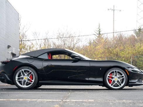 Used 2025 Ferrari Roma Spider image 9