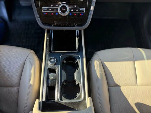 Used 2021 Lincoln Corsair Reserve w/ Elements Package AWD/4WD image 38