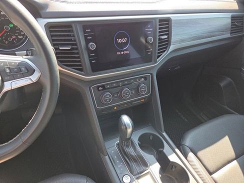 Used 2021 Volkswagen Atlas Cross Sport SE FWD image 36