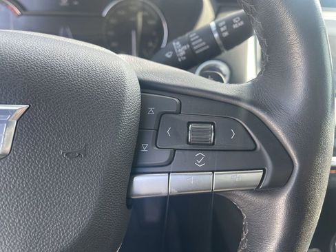 Used 2022 Cadillac XT4 Premium Luxury w/ Enhanced Visibility Package image 21