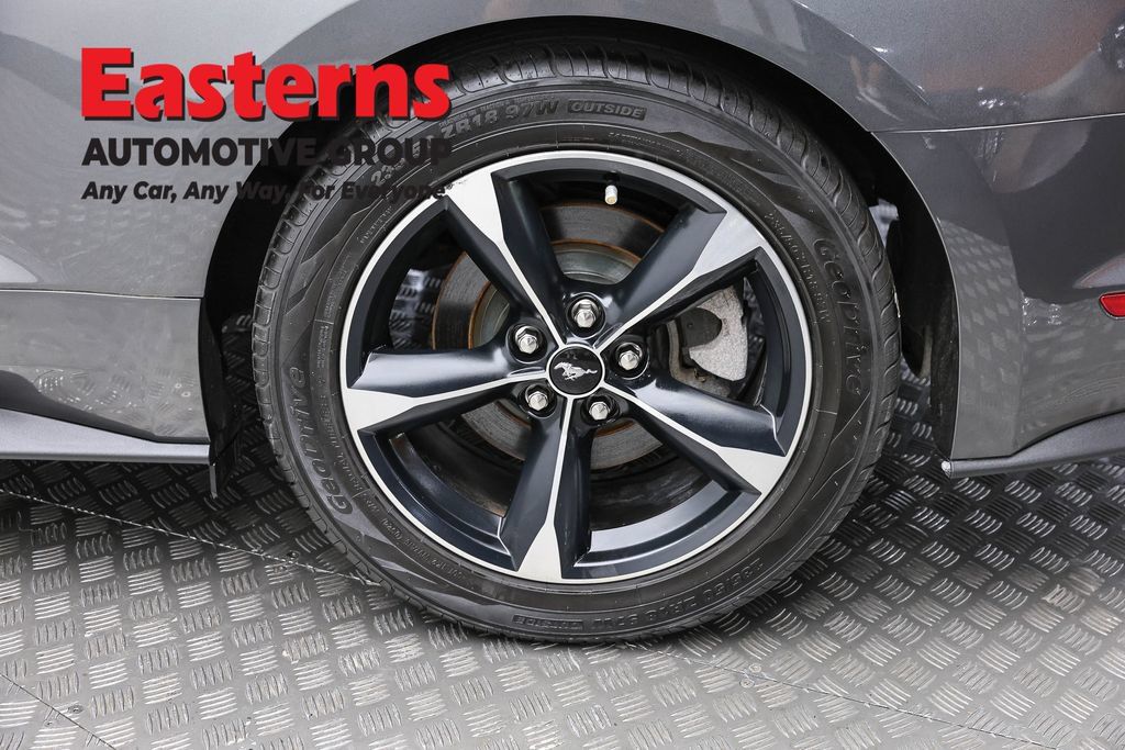 Used 2019 Ford Mustang Coupe RWD image 10