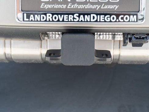 New 2025 Land Rover Defender 110 X-Dynamic SE image 30