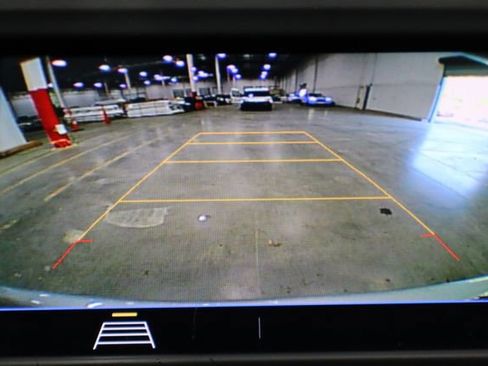 Used 2020 Chevrolet Equinox LS image 6