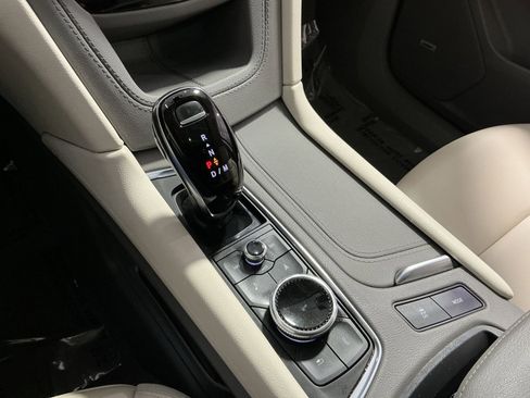 Used 2023 Cadillac XT6 Premium Luxury image 30