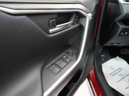 Used 2020 Toyota RAV4 Limited image 7